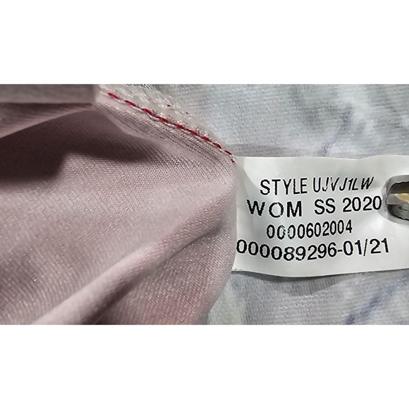 Under Armour WOMENS SIZE L Long Sleeve Volleyball Soccer Active Jersey Red - Picture 12 of 14